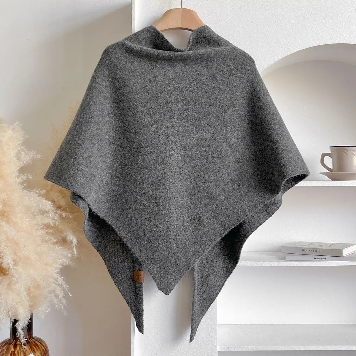 CozyWrap – Soft Draped Scarf