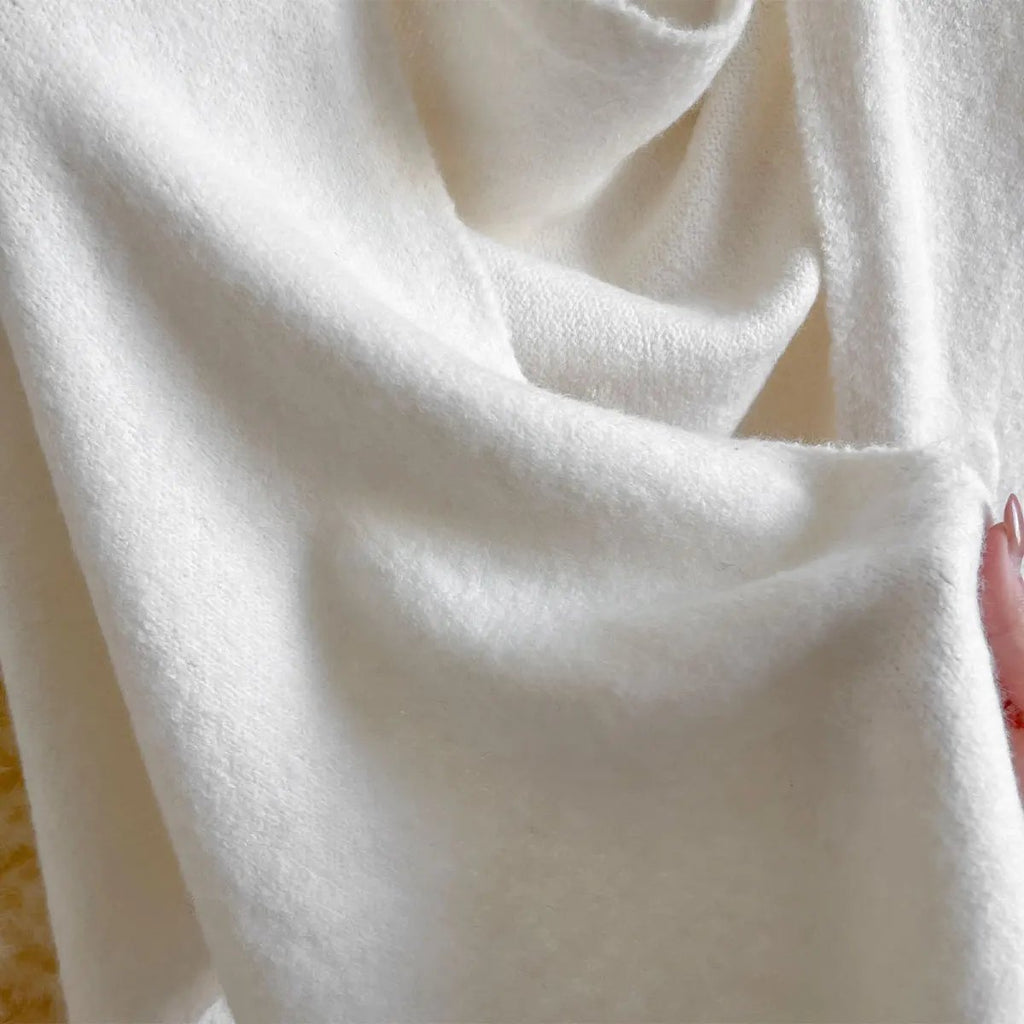 CozyWrap – Soft Draped Scarf