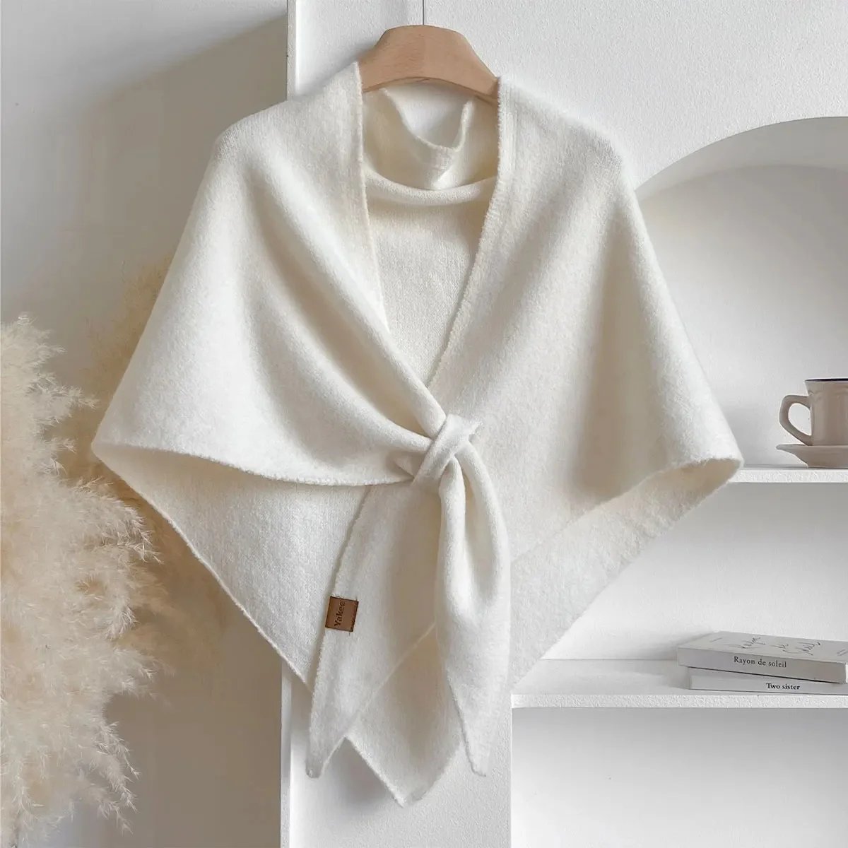 CozyWrap – Soft Draped Scarf